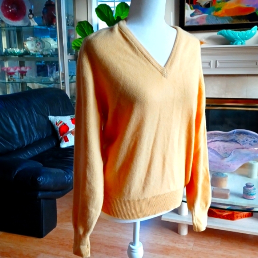 CLASSIC V-Neck LEMON YELLOW 100%CASHMERE SWEATER